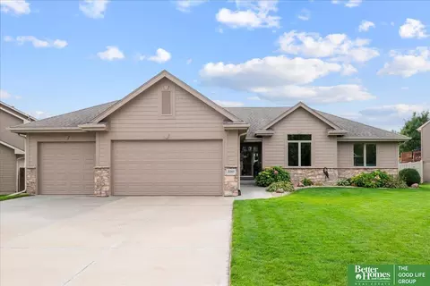 21205 Stonehaven Ct, Gretna, NE 68028