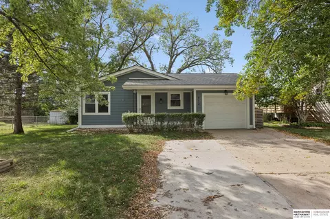 612 Nob Hill Ter, Bellevue, NE 68005