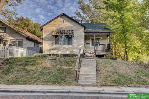 1914 Bancroft St, Omaha, NE 68108