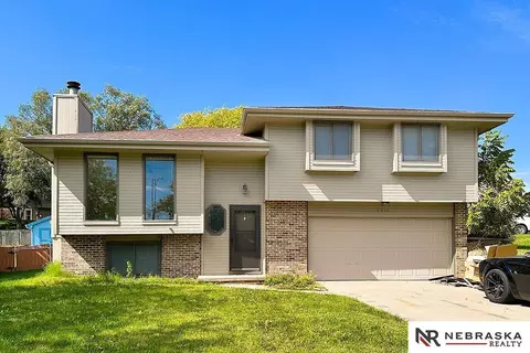 9912 S 9th Ave, Bellevue, NE 68123