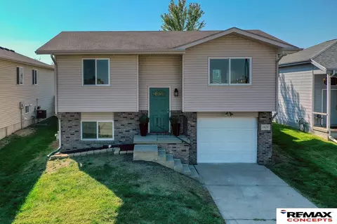 2825 W Arlington St, Lincoln, NE 68522