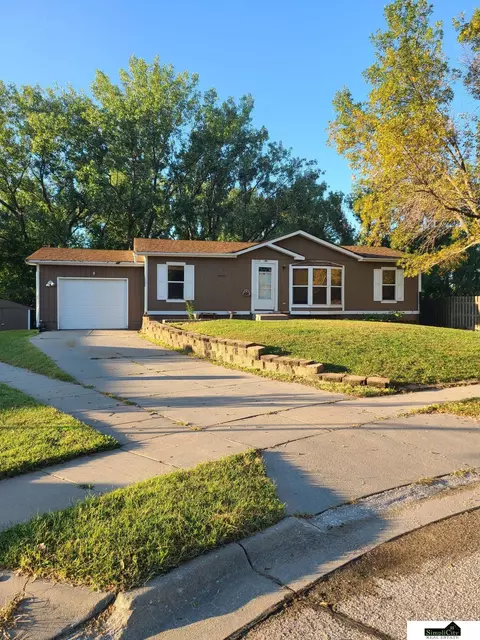 1140 SW 21st Ct, Lincoln, NE 68522