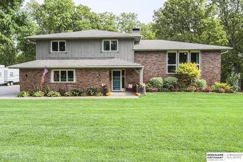 21836 Vineyard Hills Dr, Council Bluffs, IA 51503