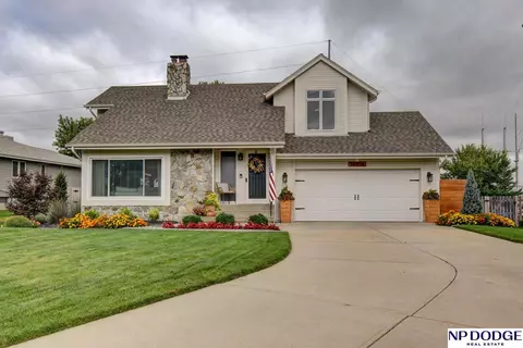 16816 Pierce St, Omaha, NE 68130