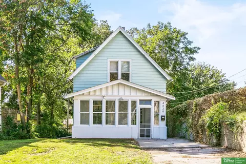4826 S 15th St, Omaha, NE 68107