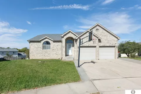 3710 W Ickes Ct, Lincoln, NE 68522