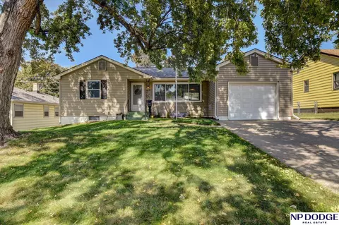 6118 Elm St, Omaha, NE 68106