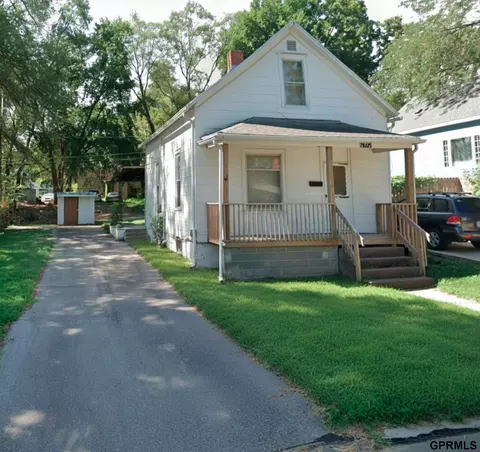 4215 Patrick Ave, Omaha, NE 68111