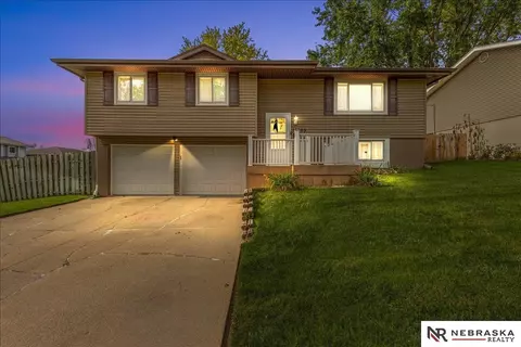 13703 Edna St, Omaha, NE 68138