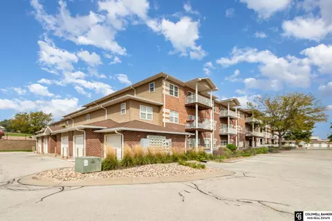 3310 N 147 Ct #2103, Omaha, NE 68116