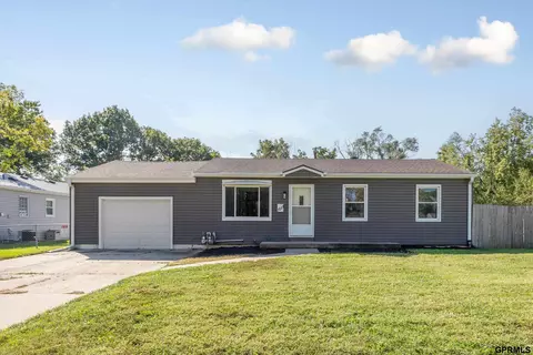 7511 Joseph Ave, La Vista, NE 68128