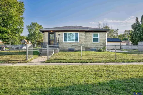 5939 Logan Ave, Lincoln, NE 68507