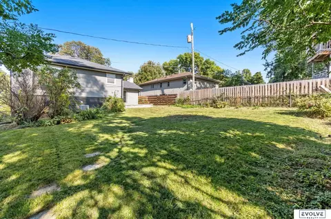 Exterior - 2425 S 113th St, Omaha, NE 68144 photo 9 of 10