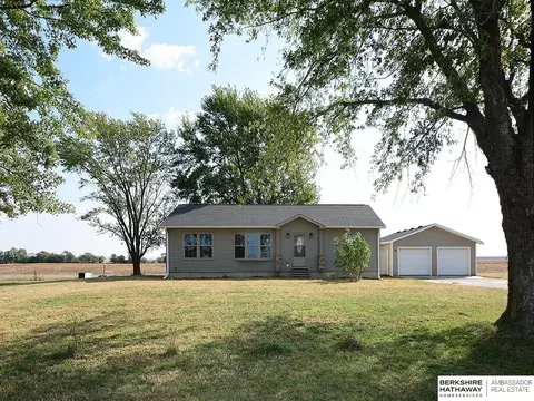 5103 S 322nd St, Murdock, NE 68407