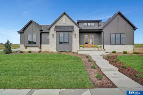 9500 South St, Lincoln, NE 68520