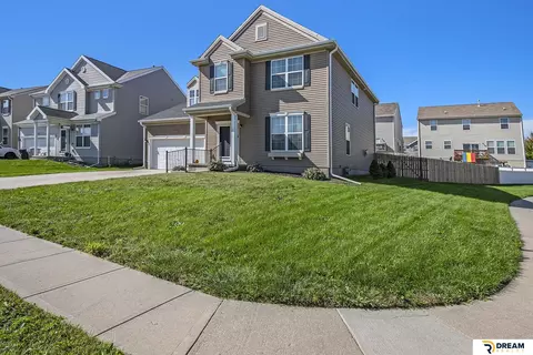 7426 N 88 St, Omaha, NE 68122