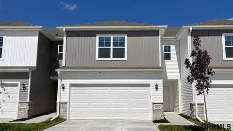 20575 Margo St, Gretna, NE 68028