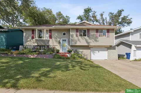 12826 Emiline St, Omaha, NE 68138