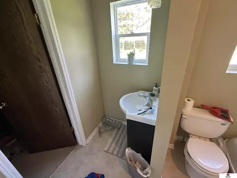 Bath - 11663 E Sargent Rd, Filley, NE 68357 photo 2 of 2