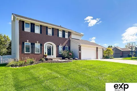 3803 N 161st St, Omaha, NE 68116