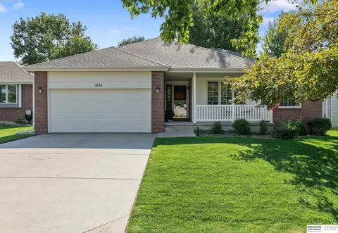3711 San Mateo Ln, Lincoln, NE 68516