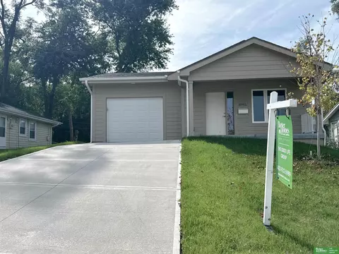 3941 Blondo St, Omaha, NE 68111