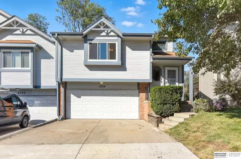 6734 S 152nd St, Omaha, NE 68137