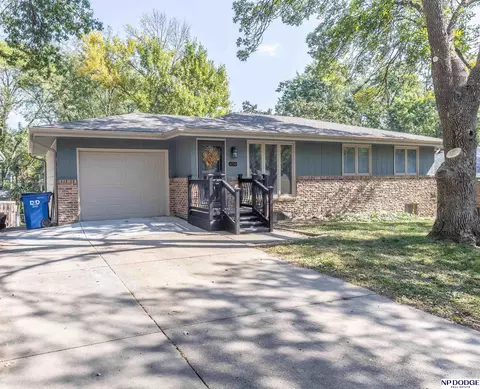 4710 S 57th St, Lincoln, NE 68516