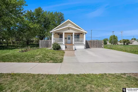 1552 N 17th St, Omaha, NE 68110