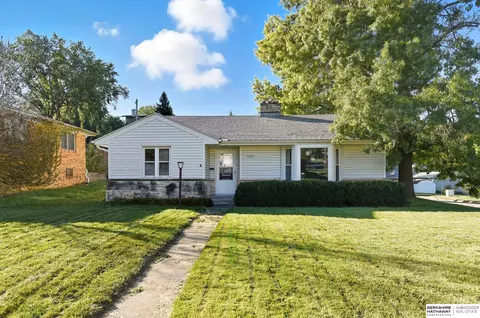 5649 Erskine St, Omaha, NE 68104
