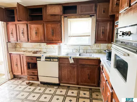Kitchen - 403 Eldon St, Talmage, NE 68448 photo 1 of 2