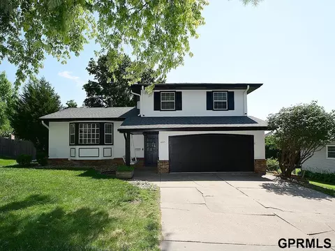 4921 S 95 Ave, Omaha, NE 68127