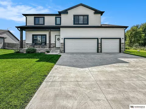 7375 Lilee Ln, Lincoln, NE 68516
