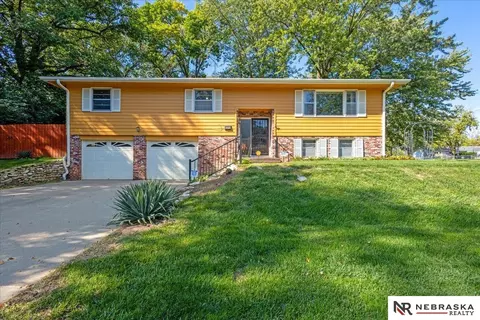 502 N 3rd St, Bellevue, NE 68005