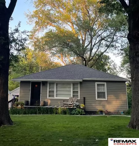 2320 S 36th St, Lincoln, NE 68506