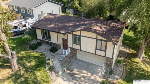 207 N 153 Cir, Omaha, NE 68154