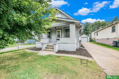 3916 J St, Omaha, NE 68107