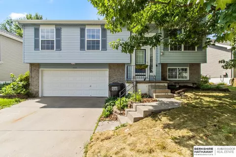 17737 Edna St, Omaha, NE 68136