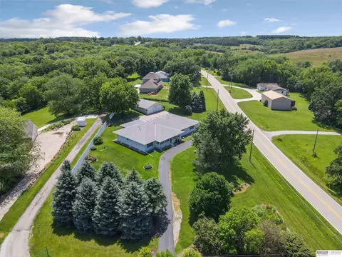 2205 Hidden Canyon Rd, Plattsmouth, NE 68048