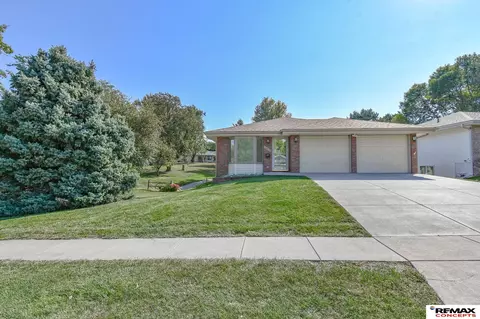 5656 Enterprise Dr, Lincoln, NE 68521