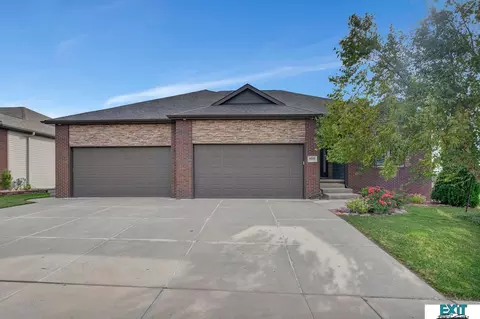 6010 S 97th St, Lincoln, NE 68507