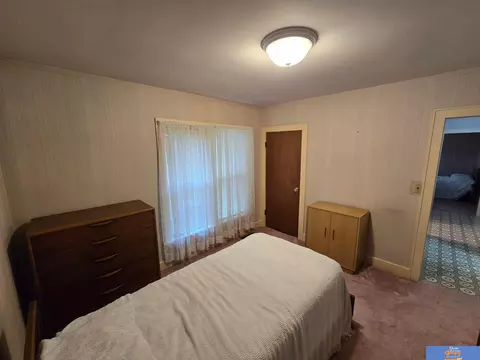 Bedroom - 902 N 13th St, Beatrice, NE 68310 photo 1 of 4