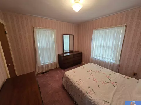 Bedroom - 902 N 13th St, Beatrice, NE 68310 photo 4 of 4