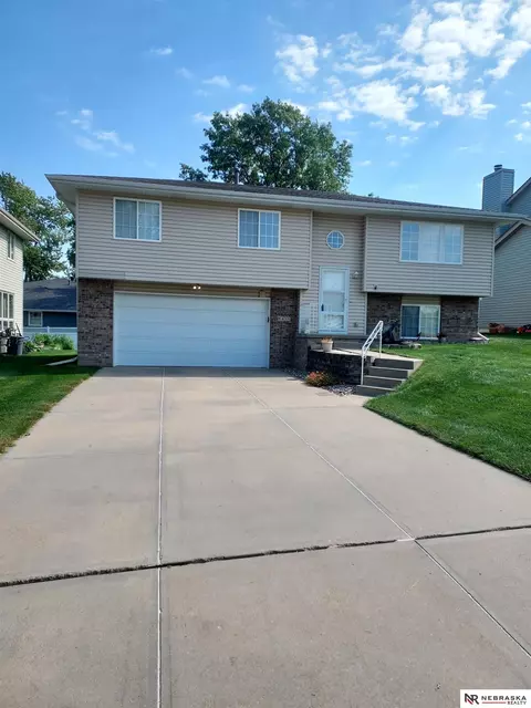5411 S 147th St, Omaha, NE 68137