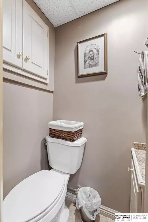 Bath - 10917 V St, Omaha, NE 68137 photo 3 of 4