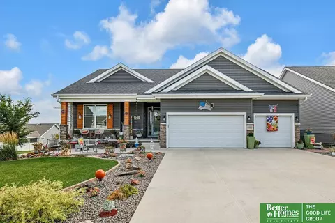 8002 Kilpatrick Pkwy, Bennington, NE 68007