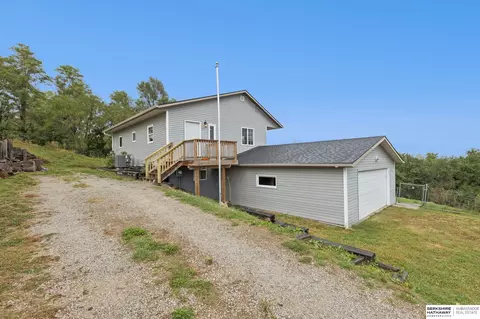 805 S 16th St, Tekamah, NE 68061