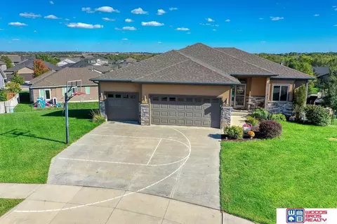 3110 N 91st Ct, Lincoln, NE 68507