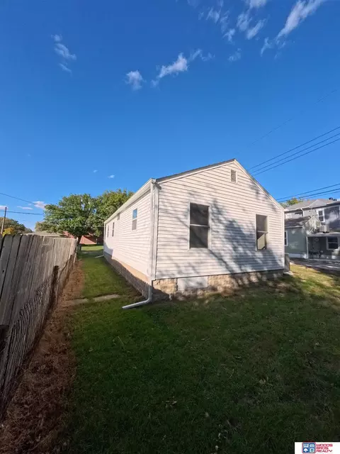612 E 4th St, York, NE 68467 photo 24