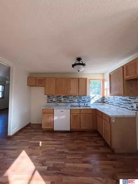 612 E 4th St, York, NE 68467 photo 18